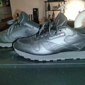 Reebok Men's Black Sneakers